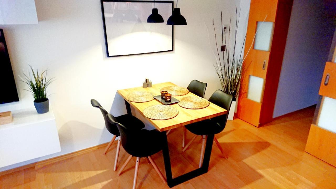 Apartman U Sklarny Apartment Харачов Екстериор снимка